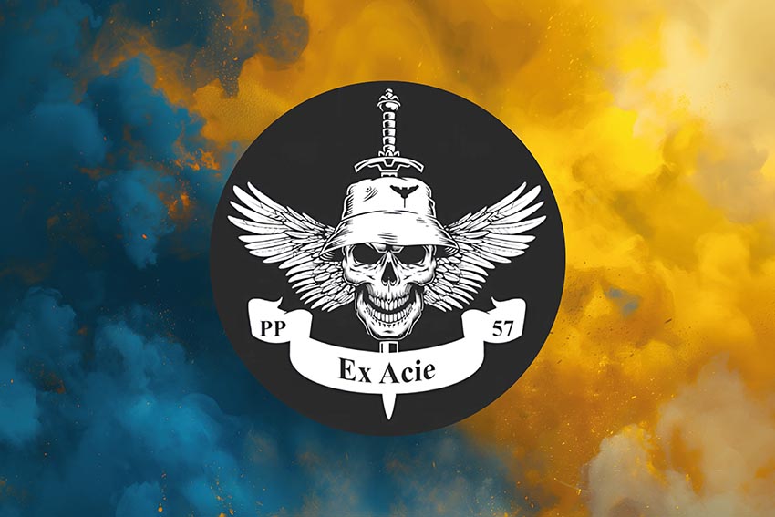 Прапор роти ударних БПЛА «Ex Acie» 57 ОМПБр імені Костя Гордієнка ЗСУ синьо жовтий світанок