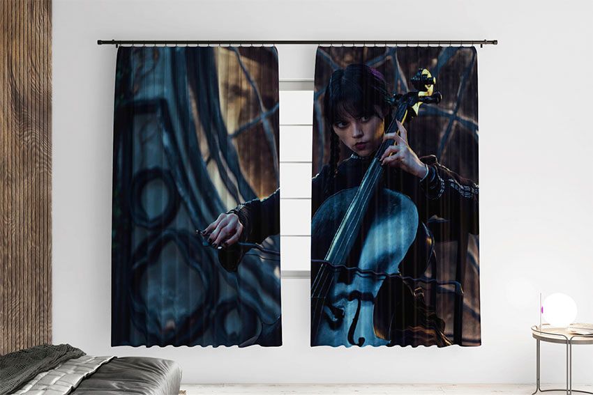 Венсді грає на віолончелі Wednesday plays the cello