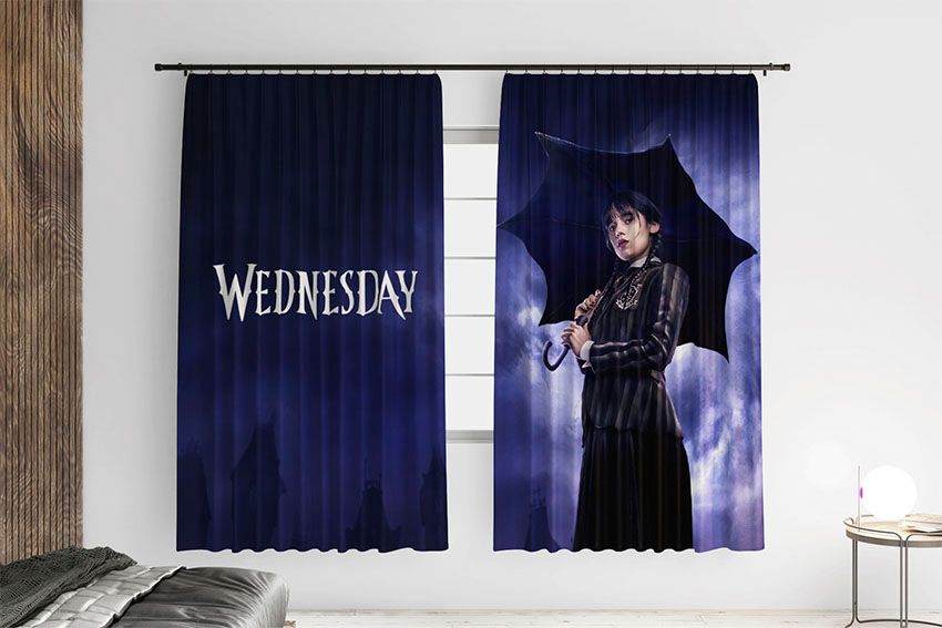 Венсді з парасолькою Wednesday with an umbrella